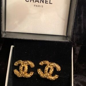CHANEL Textured Gold Earrings.